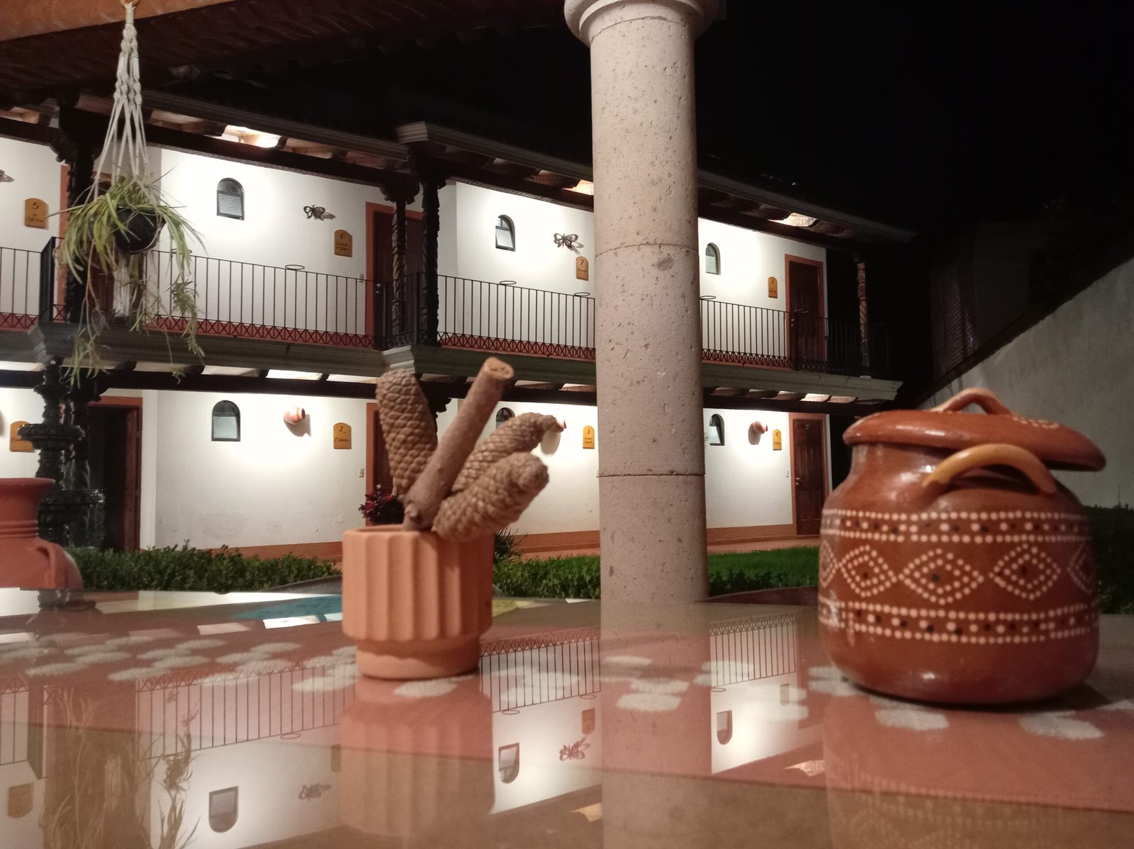 Arte y corredores de Posada Jaluli